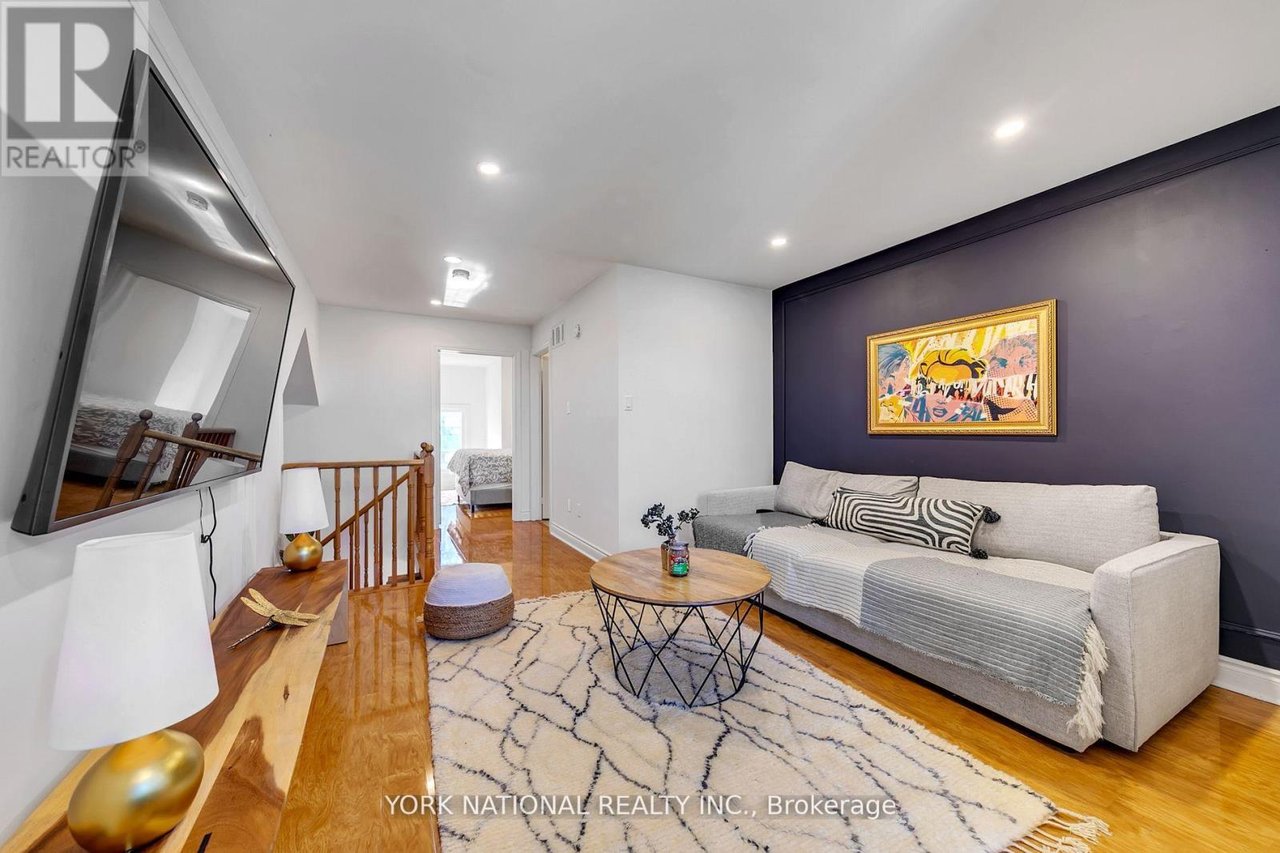 12 Loring Doolittle Ct