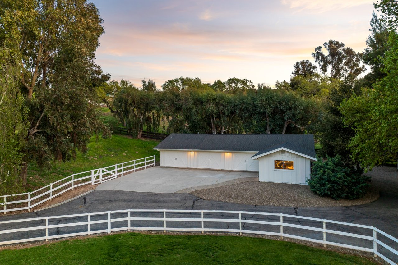 Private Mini Estate on 3+ Acres
