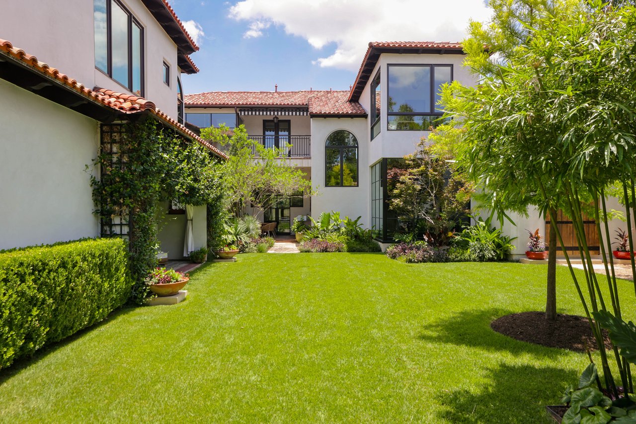 1308 Meriden Lane