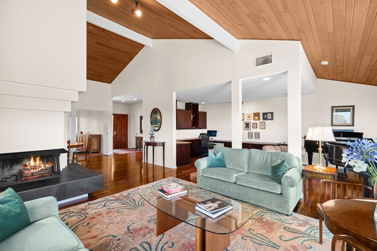 15 Skysail Drive
