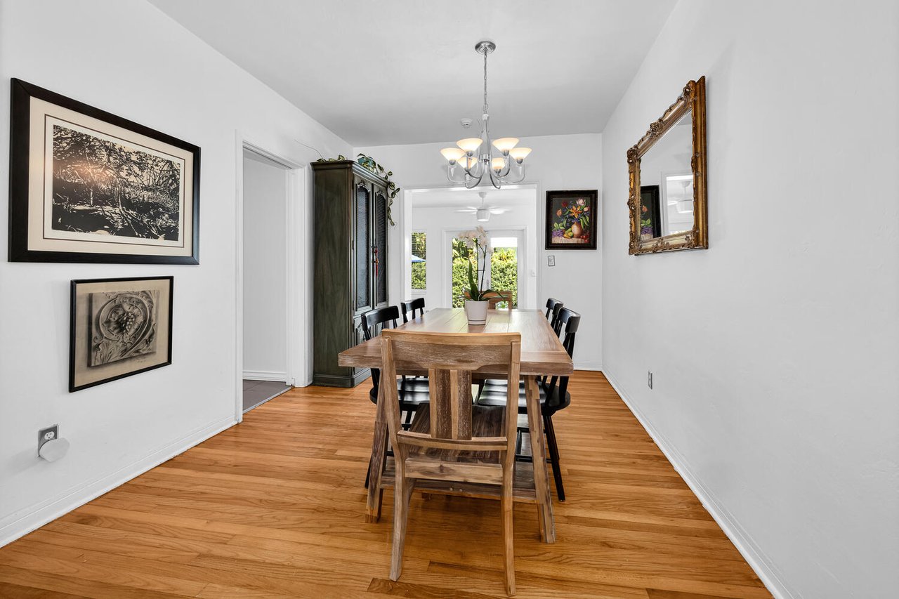 Charming Pool Home at 1005 Columbus Blvd