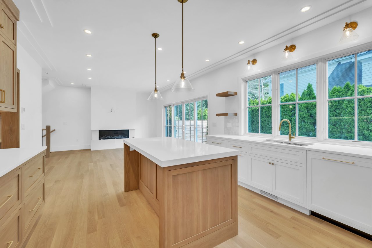 133 East Ave, Unit B 