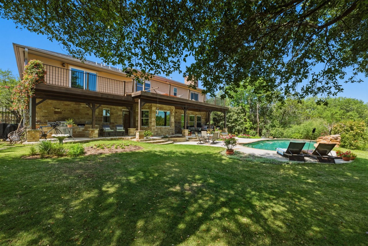 Tucked Away in West Lake Hills