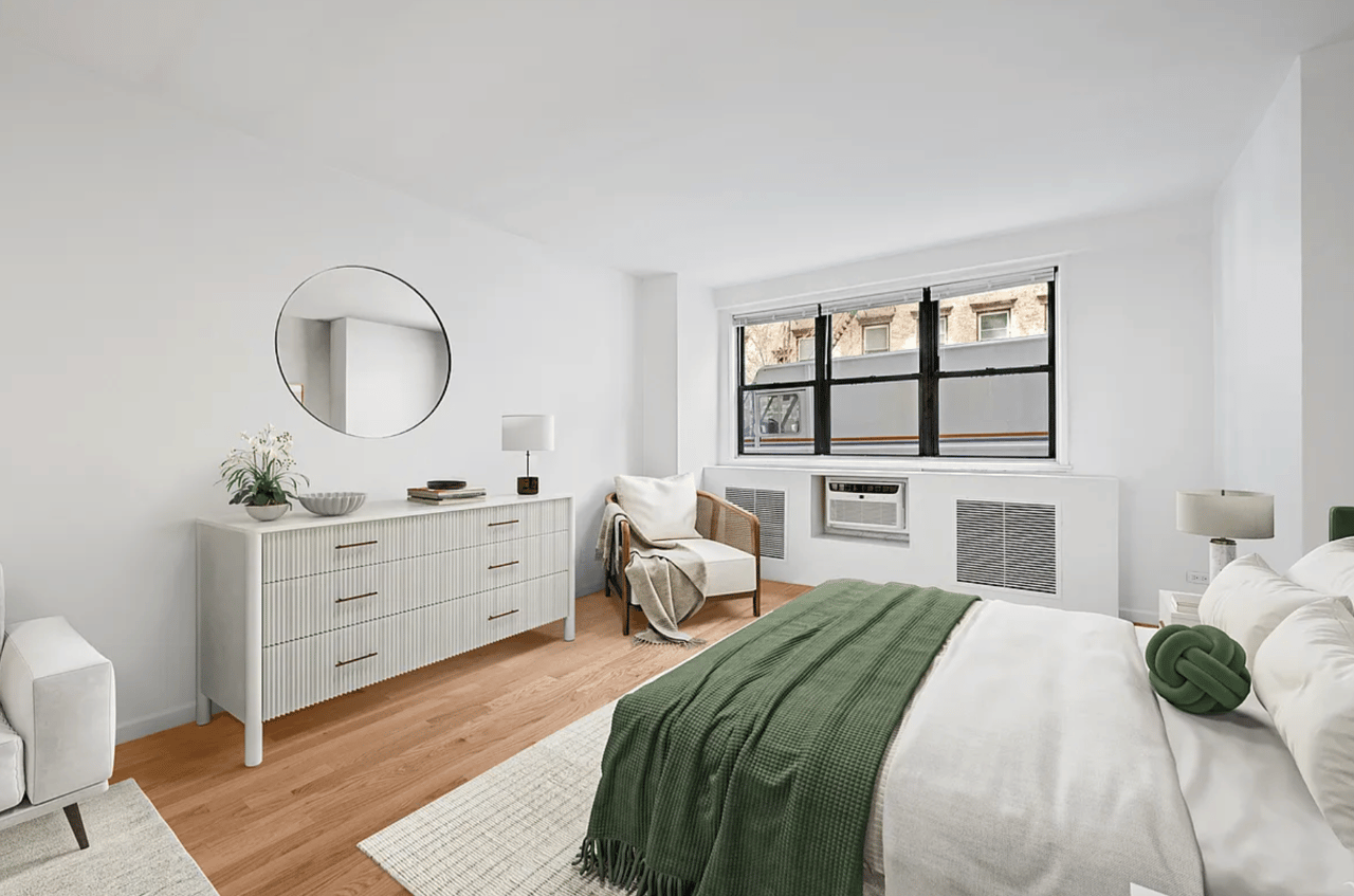 330 Third Avenue #1J