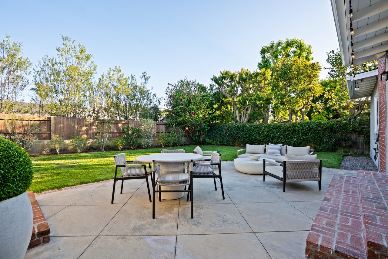 1412 Vivian Lane