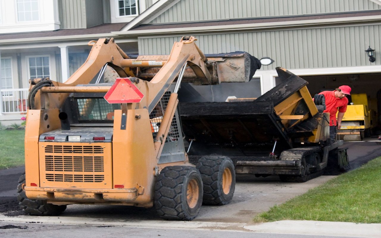 Signs That Your Driveway Needs to Be Repaved