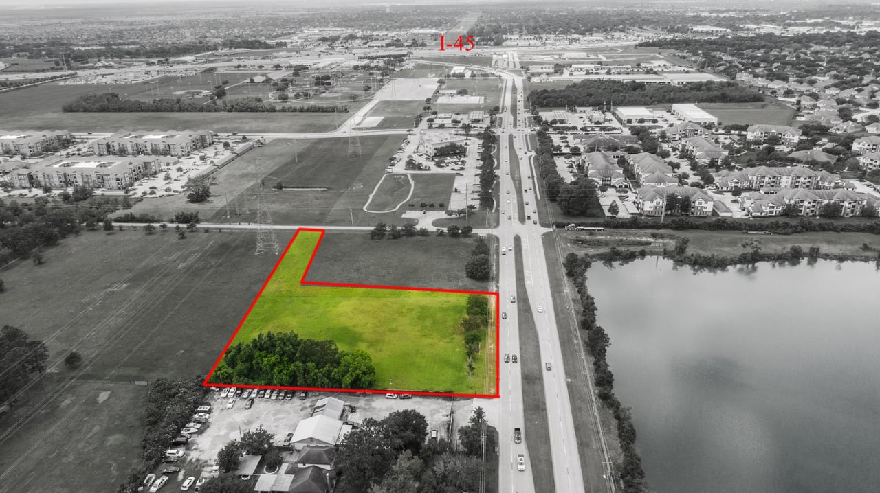 825 League City Pkwy