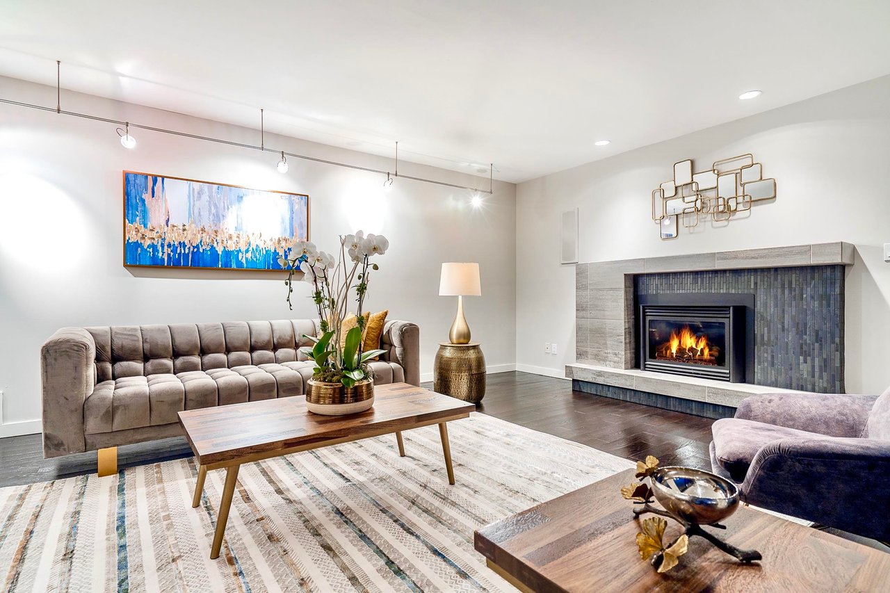 3925 Viewridge Pl