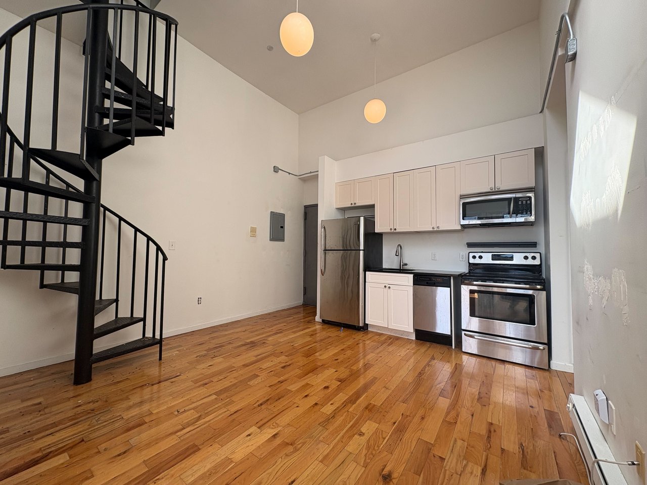 324 Melrose Street 4B