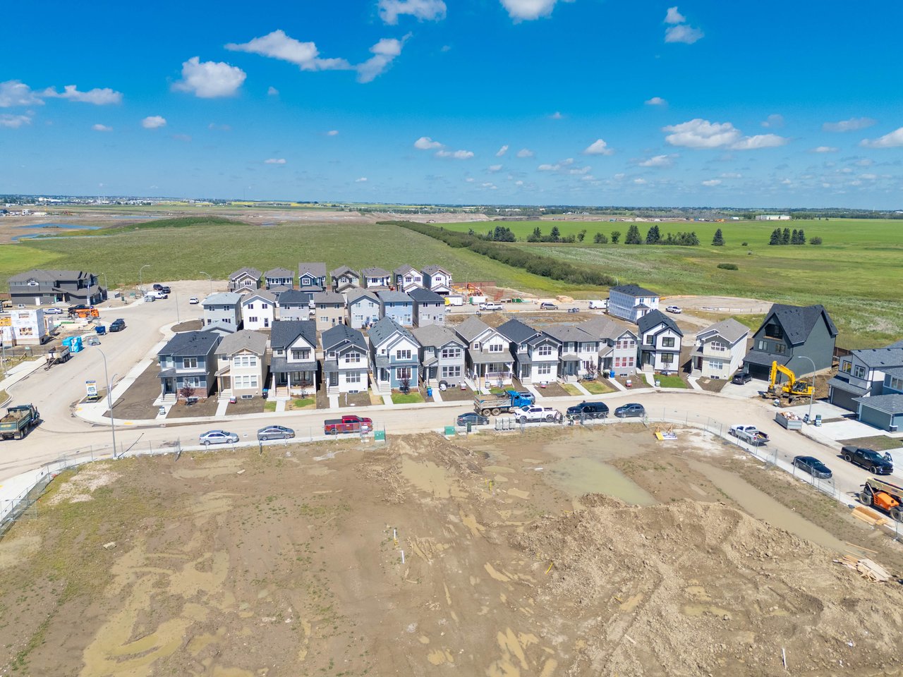 215 Belvedere Crescent SE