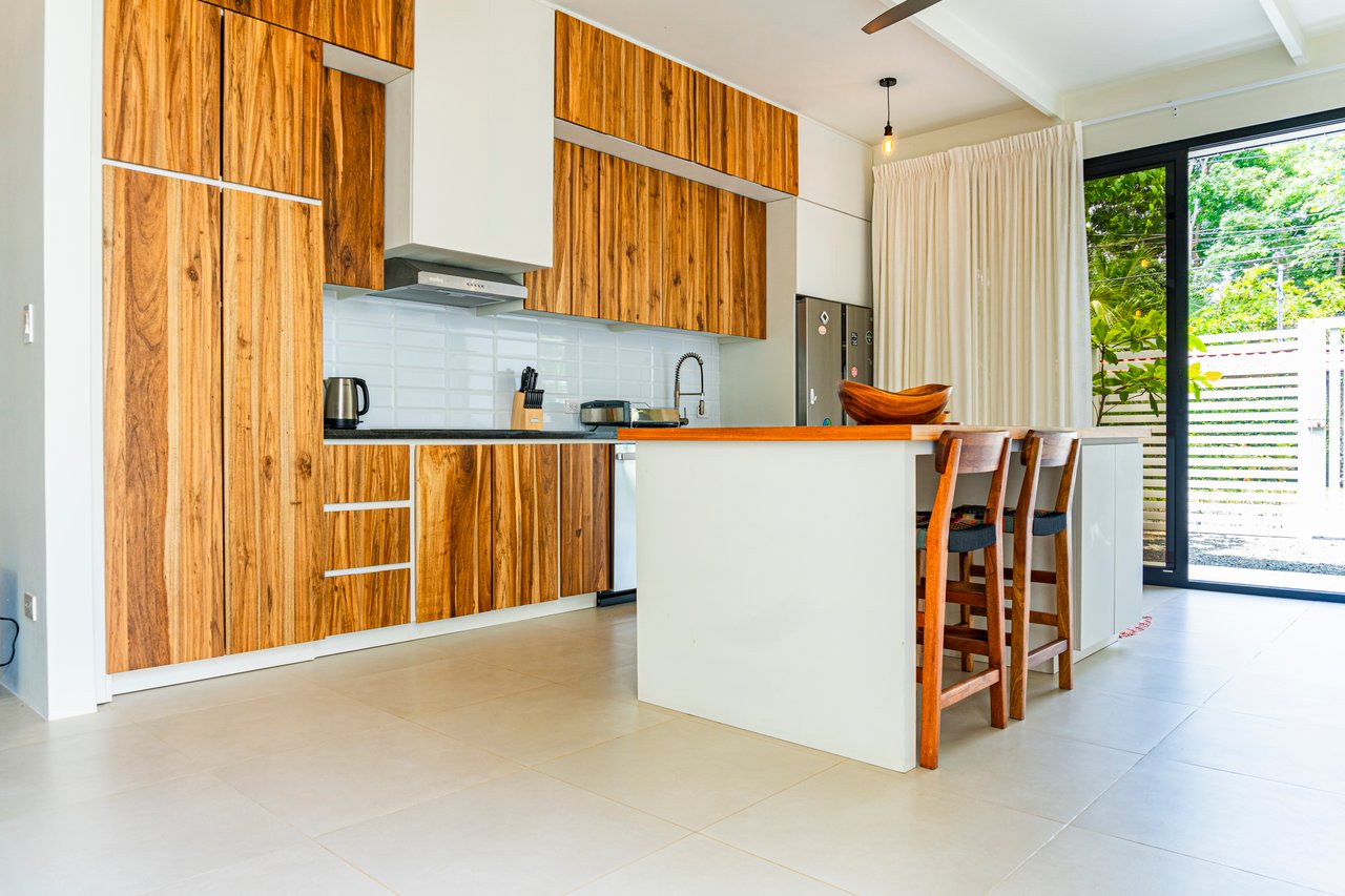 Modern Elegance Meets Tropical Lifestyle in Uvita