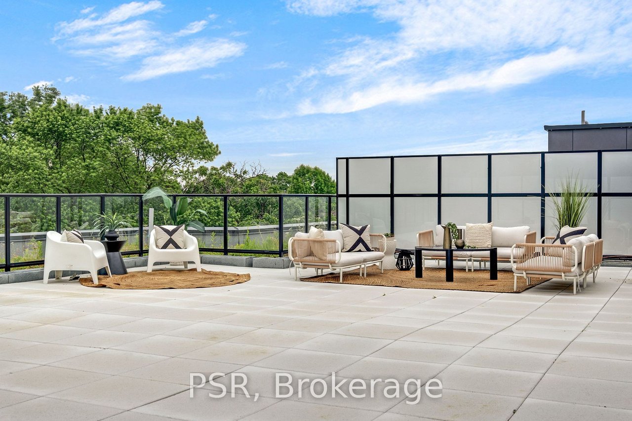 KEEWATIN PARK RESIDENCES 