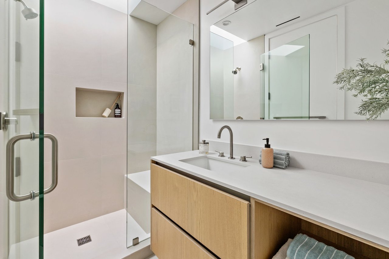3041 Mountain View