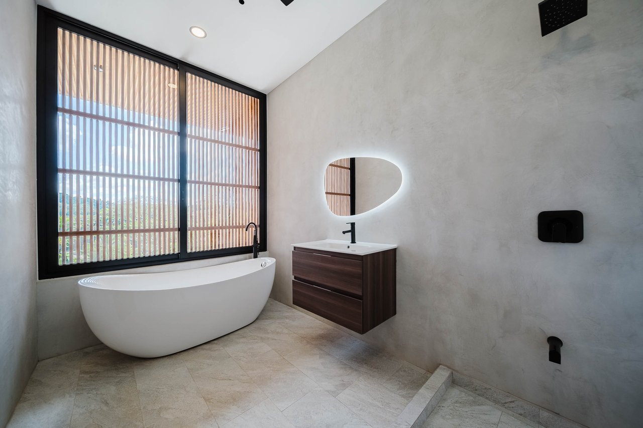 Finca Tranquila Brand New Luxury Residence