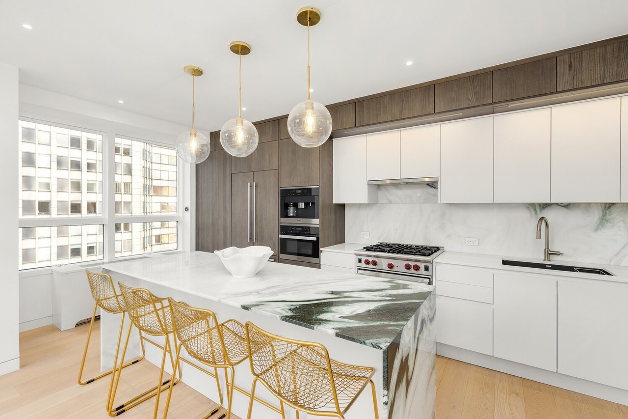 146 W 57TH Street 42D