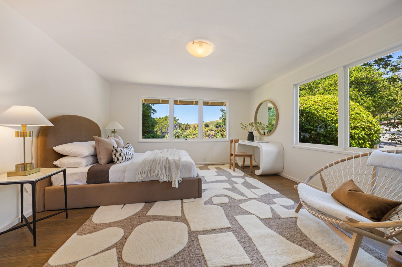 Rare 1+ Acre Dream Site