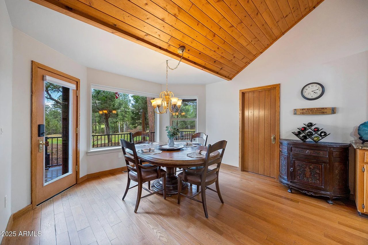 3950 Sugar Pine Loop