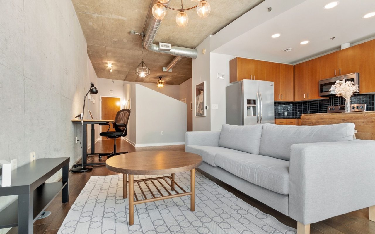 Modern Design, Panoramic Views, Premium Amenities: Welcome to Metropolis
