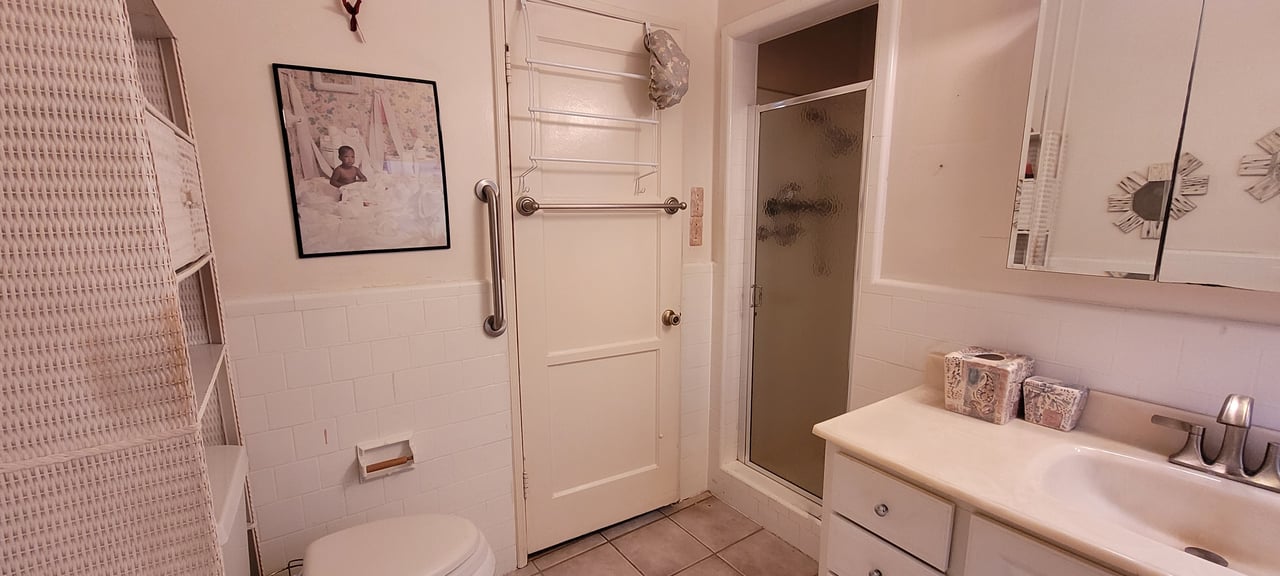 4 Units in Los Angeles