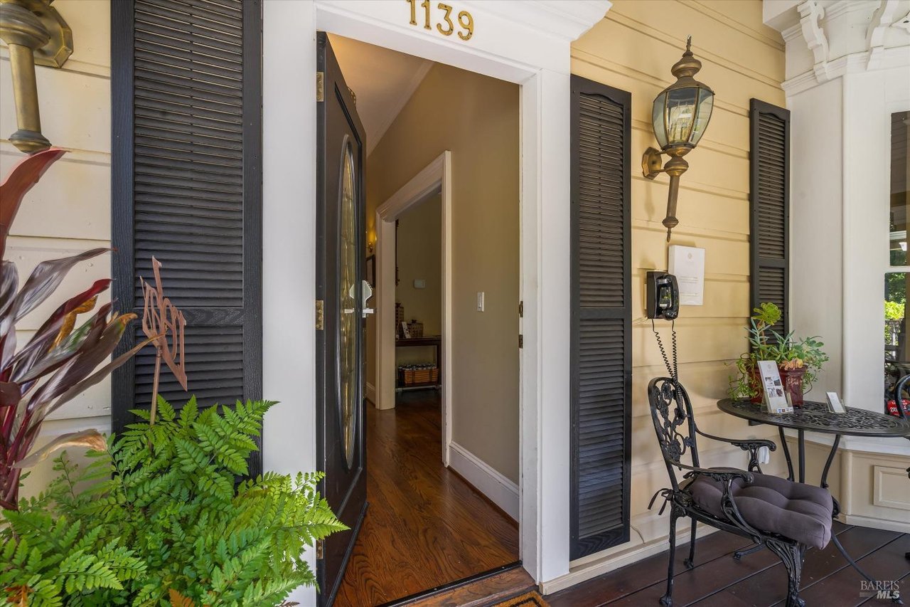 1139 Lincoln Ave, Calistoga