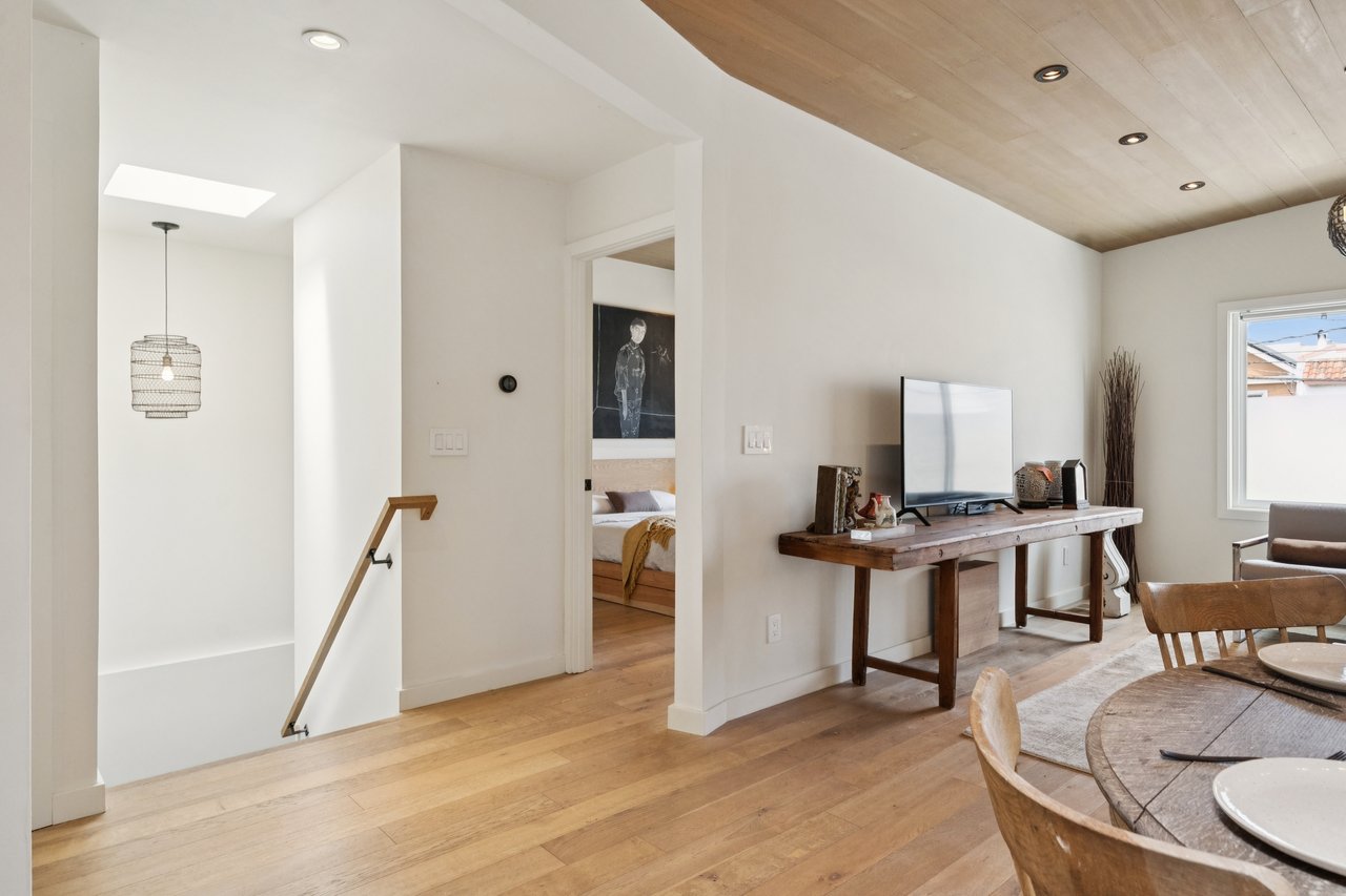 1515 Van Dyke Avenue