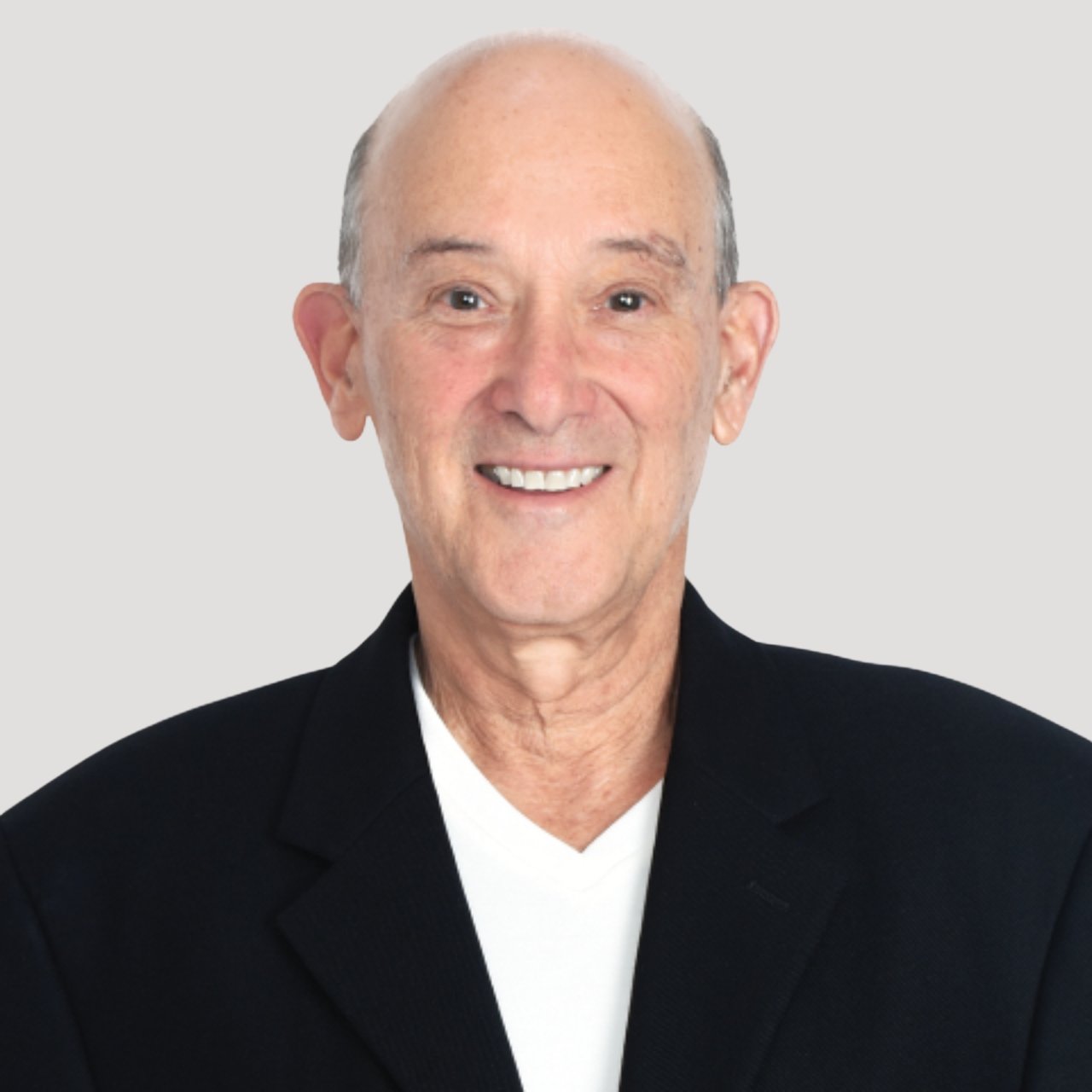 Gabriel Chernacov San Rafael, CR Real Estate Agent Headshot