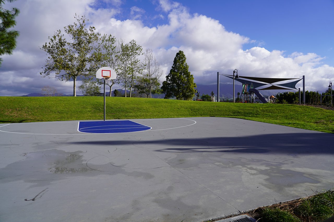 21865 Jinetes, Mission Viejo, CA 92691