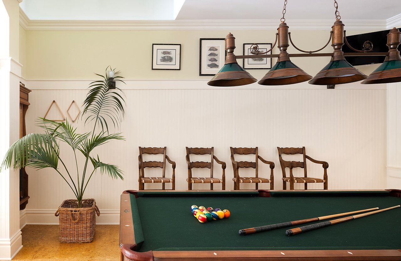 2041 Mandeville Canyon Road