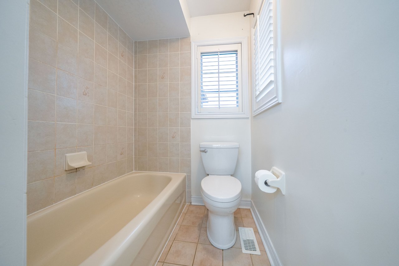 148 Devonsleigh Boulevard