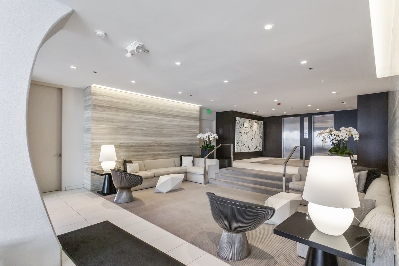 Updated Russian Hill View Residence