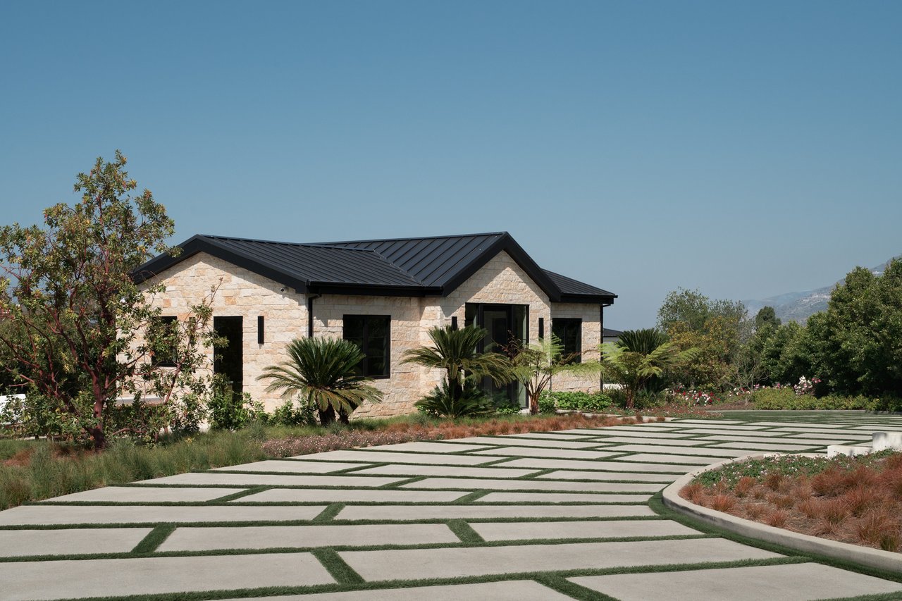 5819 Filaree Heights