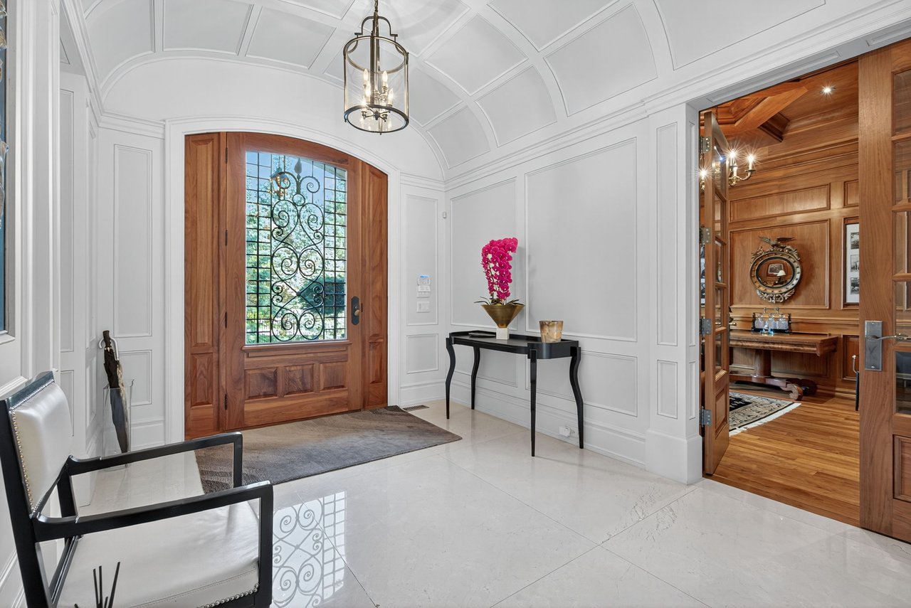 Chateau-Inspired