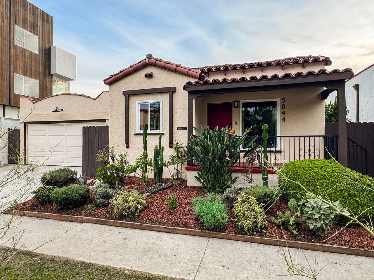 5044 Pickford in Mid City