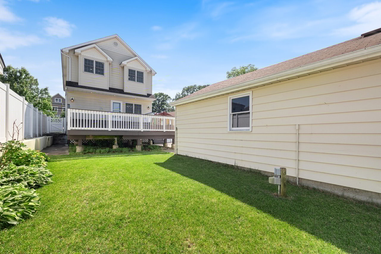 447 Forest Ave