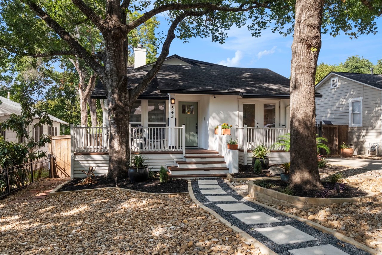 A Slice of Texas Charm in Alamo Heights