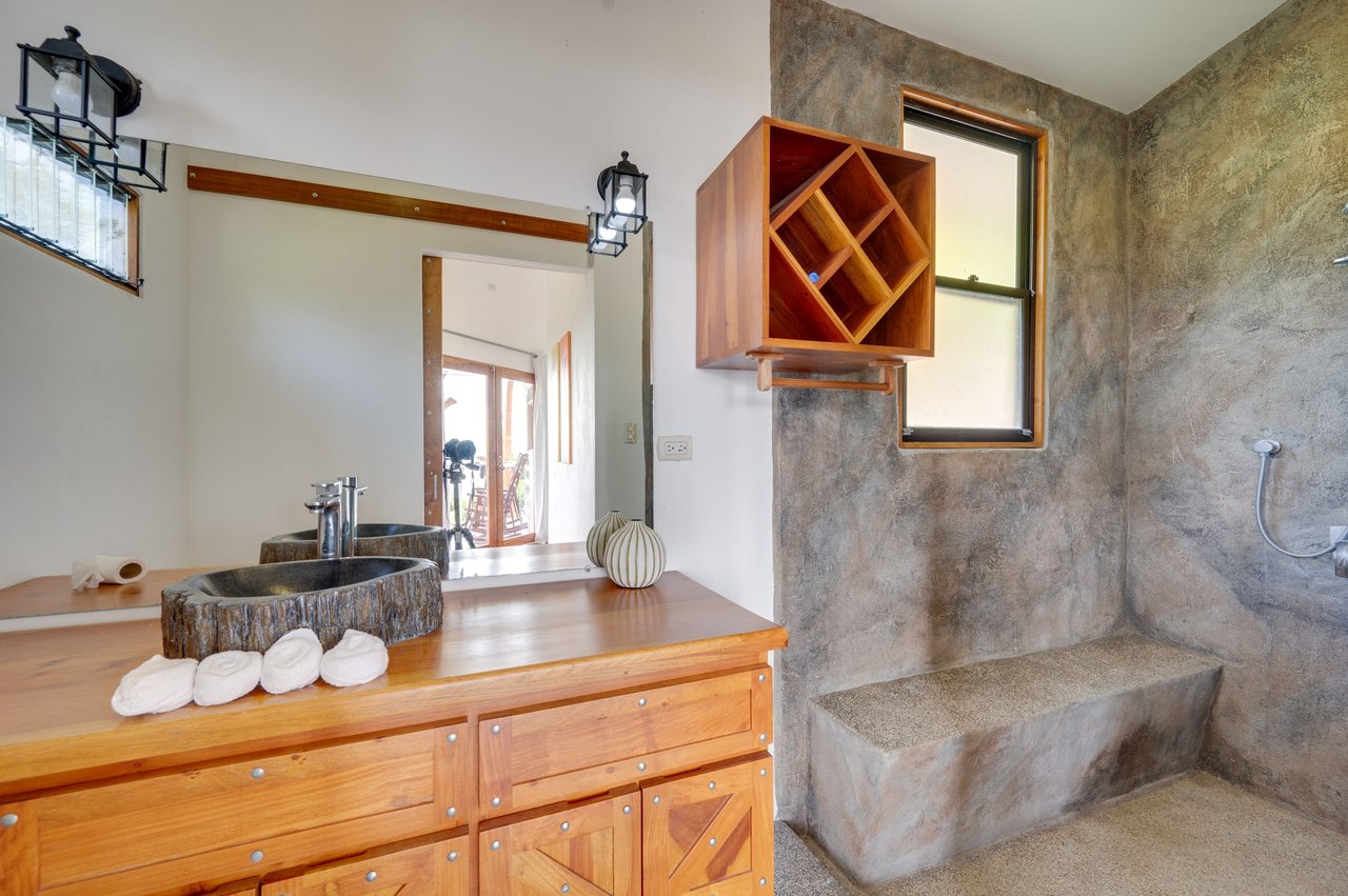 Casa Blanca | Multi-Villa Estate with Lake Views - Nuevo Arenal