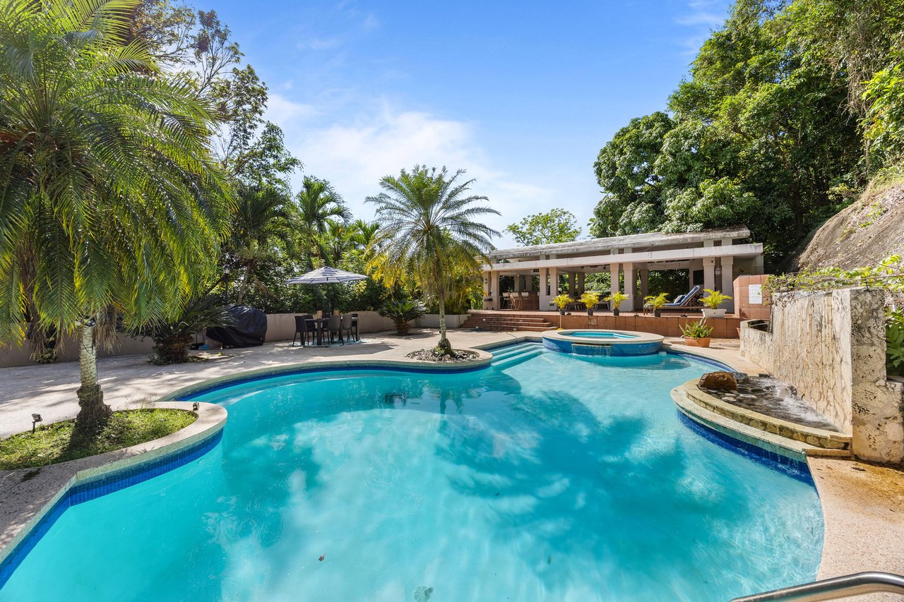 Luxury Income-Producing Estate | Carolina, Puerto Rico