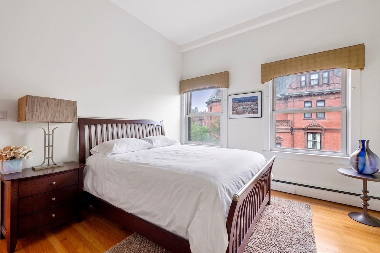 20 Gloucester St #3