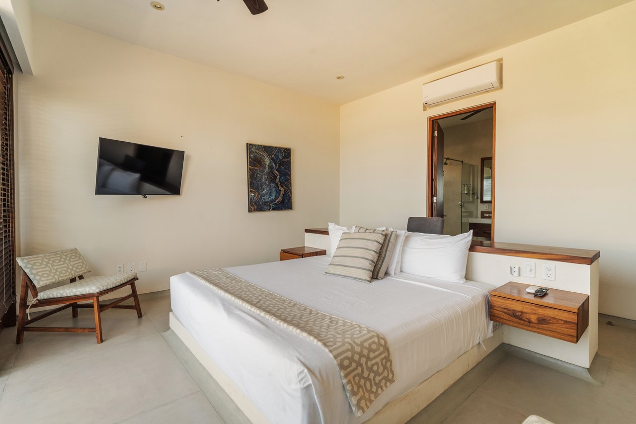 Marea Beachfront Villa B9