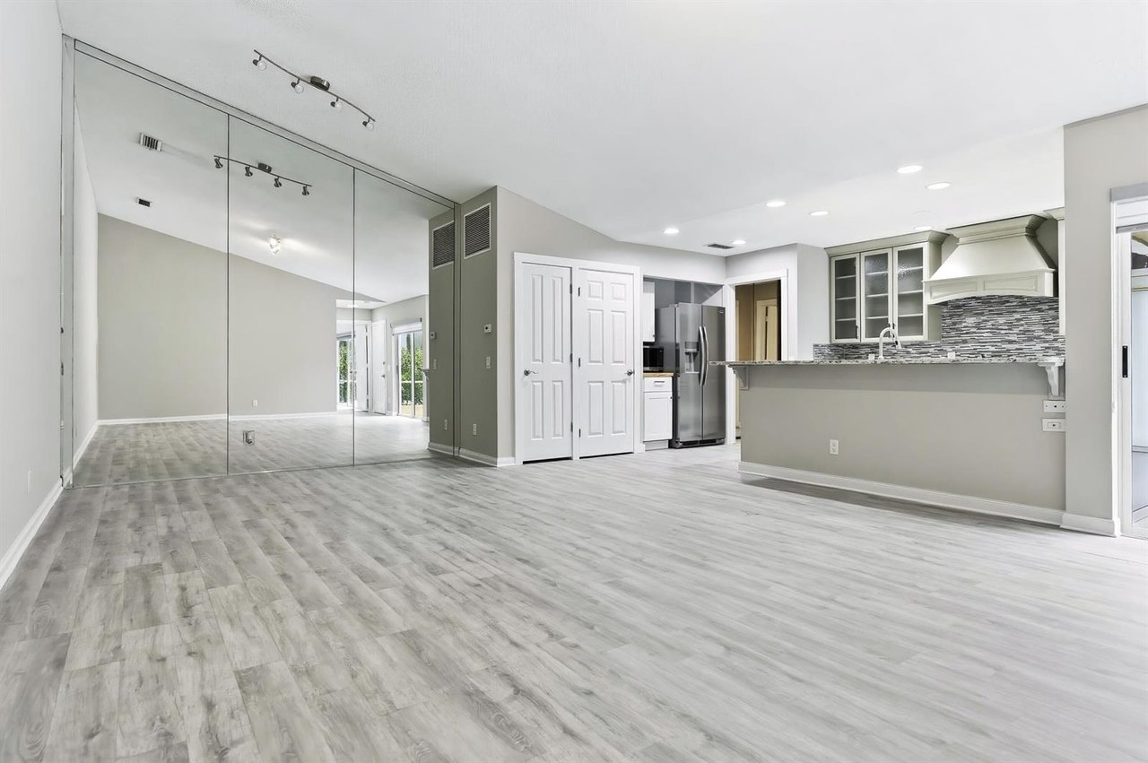 4904 Lake Catherine Dr