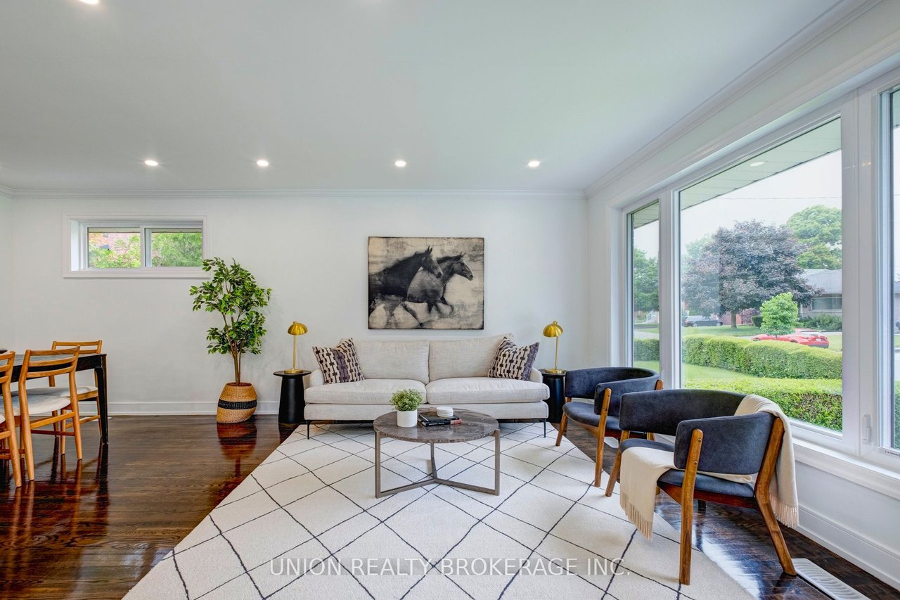 96 Rosemount Dr