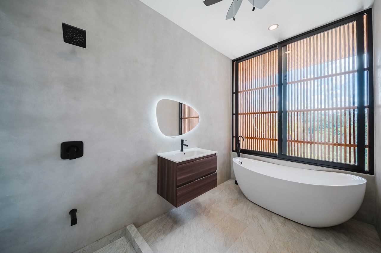 Finca Tranquila Brand New Luxury Residence