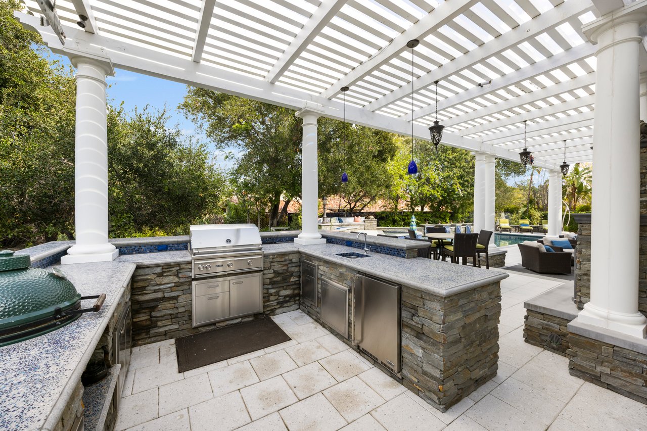 5163 Lakeview Canyon Rd
