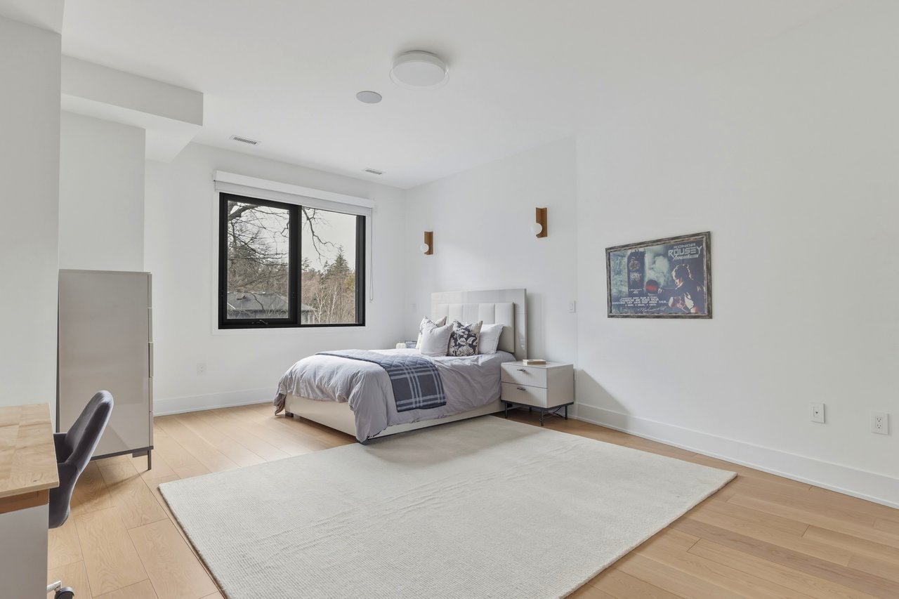 12 Winton Road