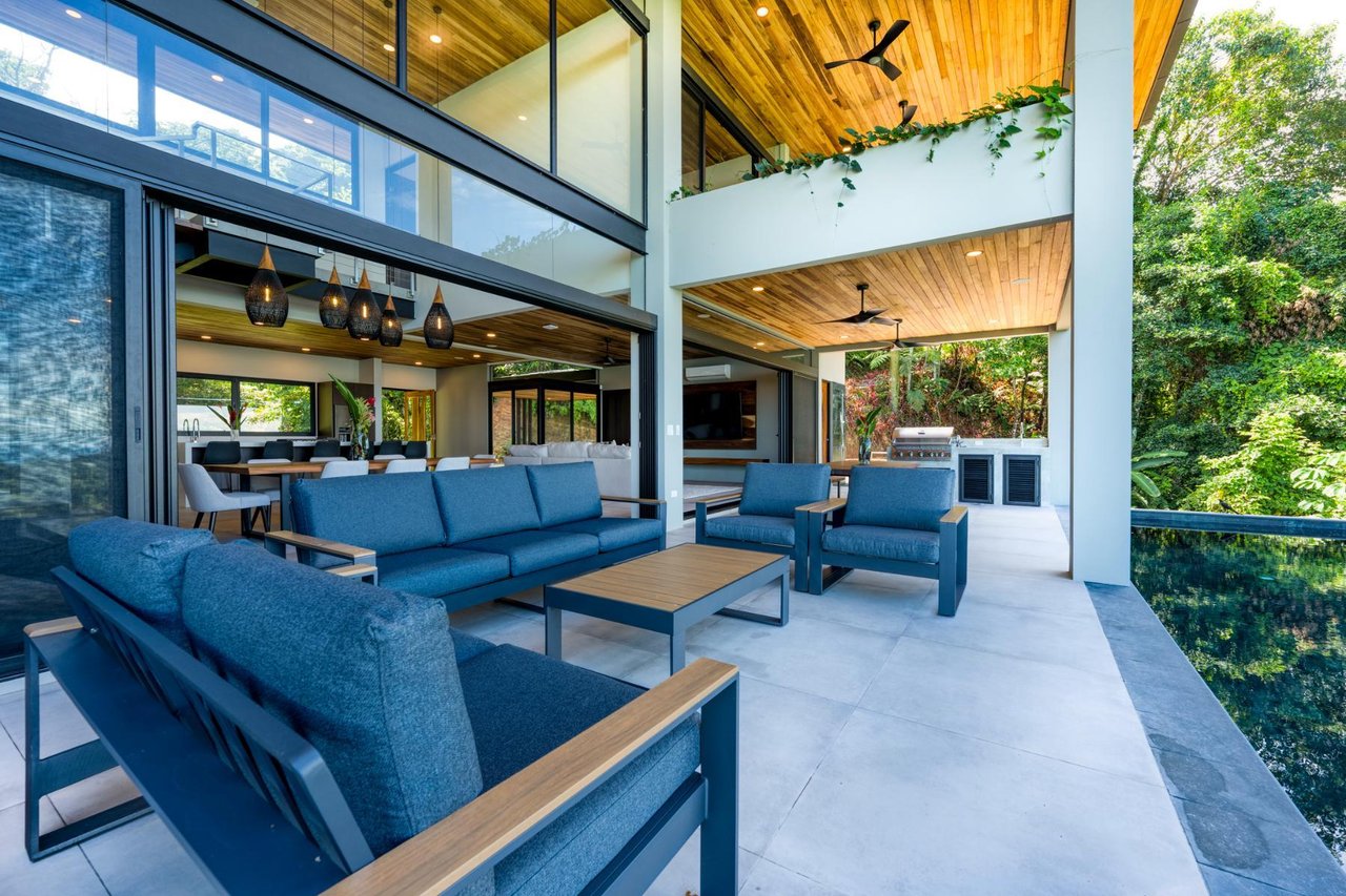 Secluded Tropical Modern Estate, Dominical, Puntarenas
