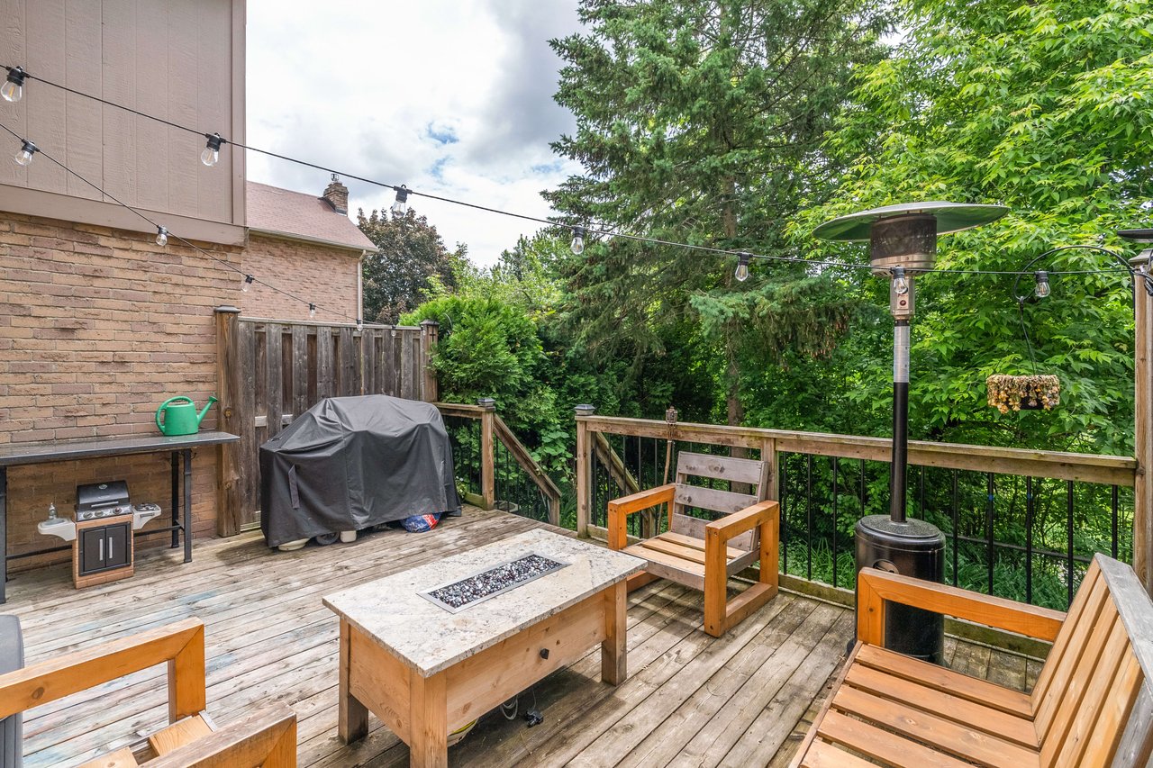 Glen Abbey townhome on lush ravine