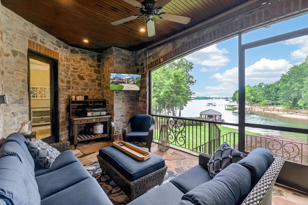 Private Exclusive Listing