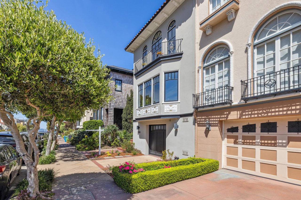 3520 Baker Street