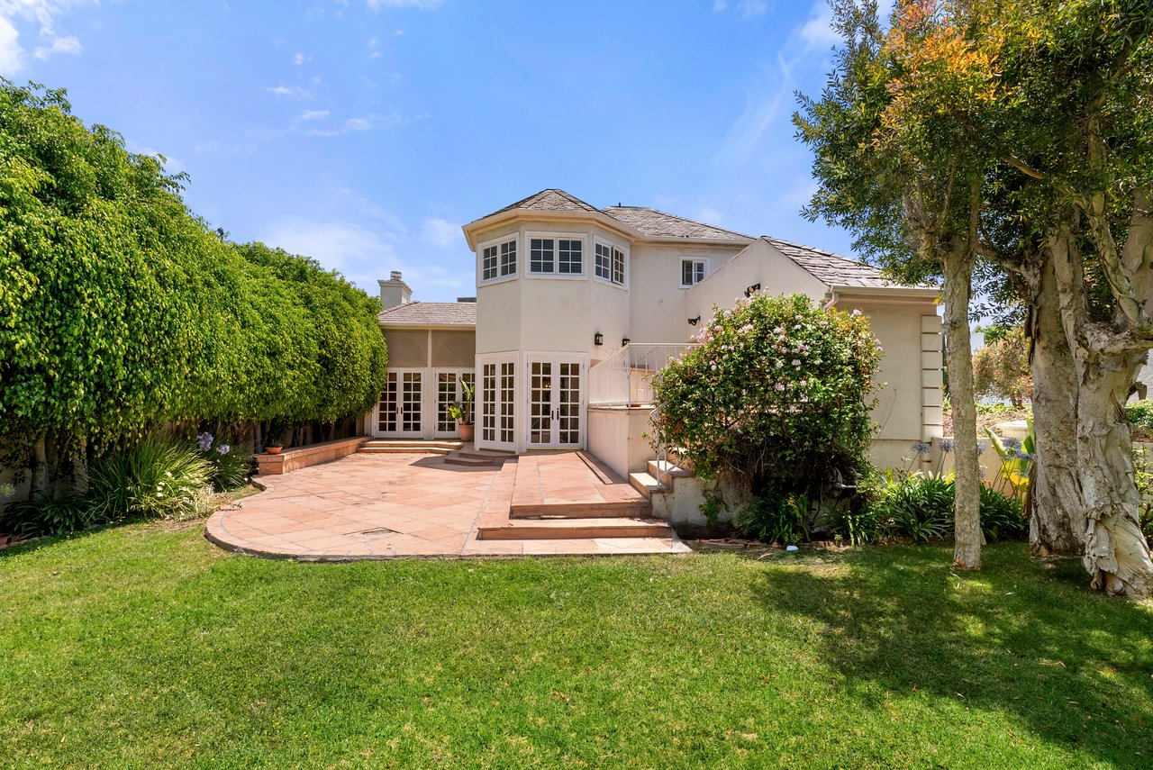 201 N Palm Dr, Beverly Hills 