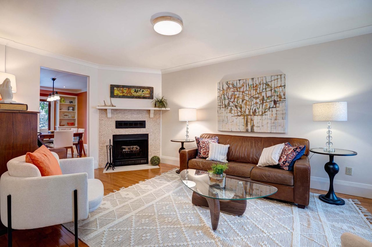 66 Coalport Dr